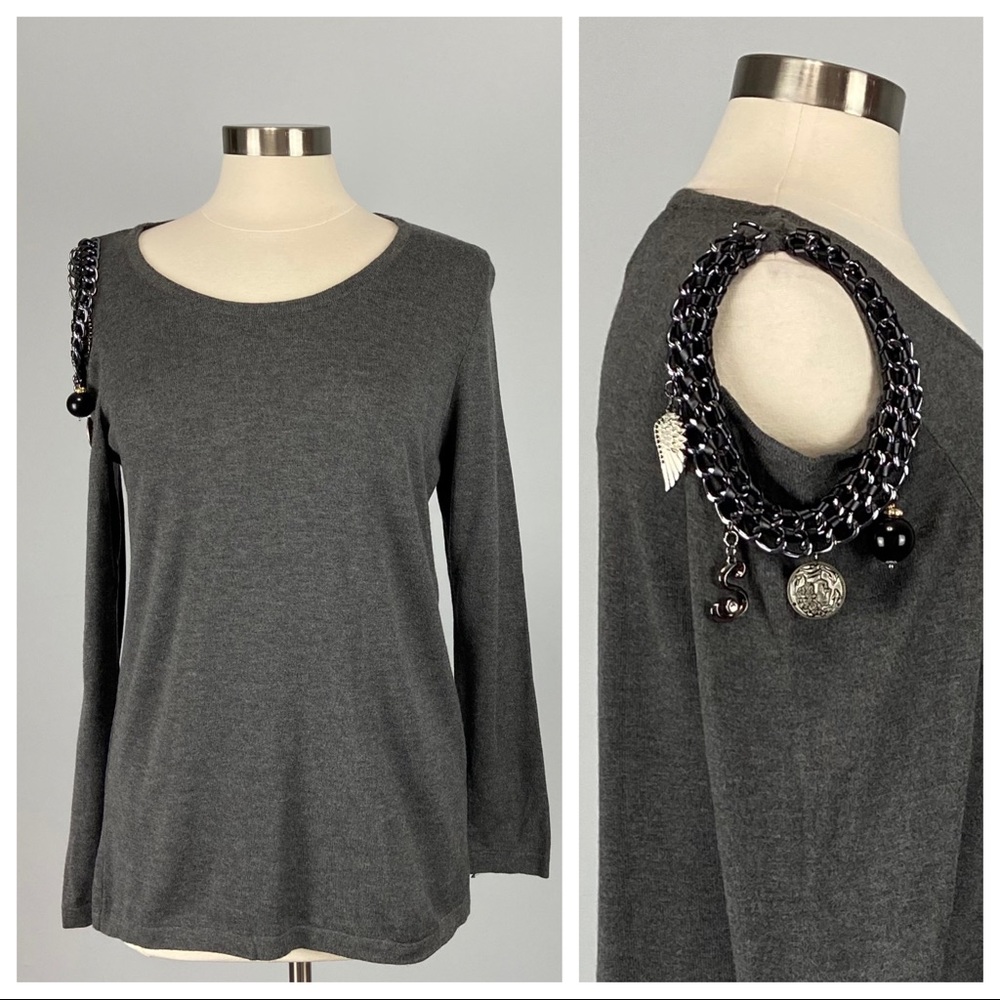 Tricotto Womens Gray Long Sleeve Top Chain Pendant Shoulder Cut Out size Large